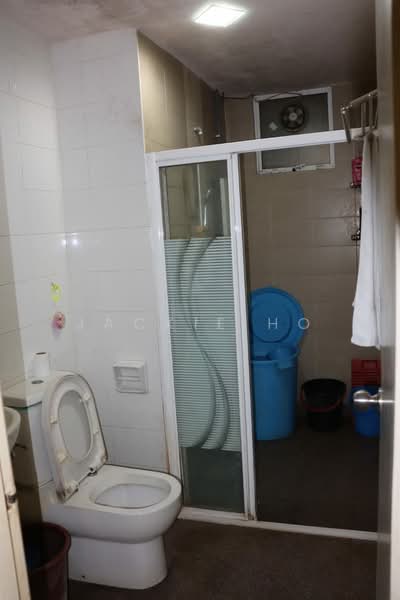 Condominium for Rent at The Zest @ Kinrara 9 - Jackie Ho - Bathroom - PropertyGuru.com.my