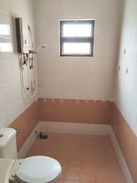 Townhouse for Sale in Petaling Jaya (Selangor) - Alfred Cheah - Bathroom - PropertyGuru.com.my