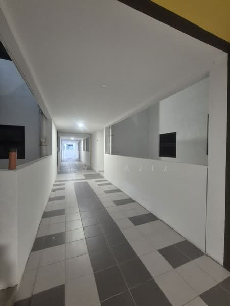 Service Residence for Sale at Residensi Emas - Keyn Aziz - Corridor - PropertyGuru.com.my