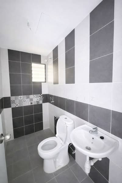 Service Residence for Sale at Residensi Emas - Keyn Aziz - Bathroom - PropertyGuru.com.my