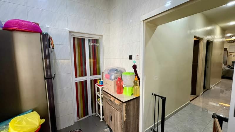 1.5-storey Terraced House for Sale in Bandar Sri Damansara (Selangor) - Yen Ching - Kitchen - PropertyGuru.com.my