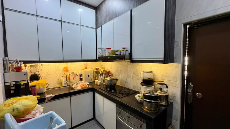 1.5-storey Terraced House for Sale in Bandar Sri Damansara (Selangor) - Yen Ching - Kitchen - PropertyGuru.com.my