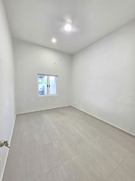 1-storey Terraced House for Sale in Taman Perling (Perling) - Janlly Jong - Interior - PropertyGuru.com.my