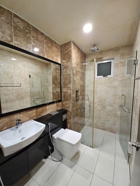 Service Residence for Rent at Paragon Residences @ Straits View - Poul Sng - Bathroom - PropertyGuru.com.my