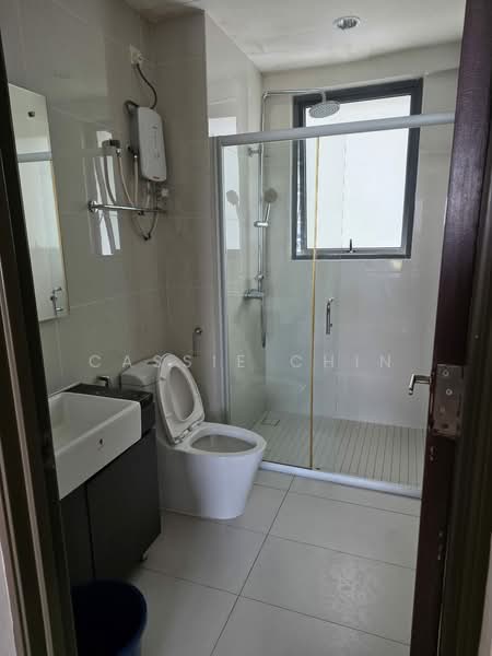 Condominium for Rent at Kings Bay @ Country Garden Danga Bay - Cassie Chin - Bathroom - PropertyGuru.com.my