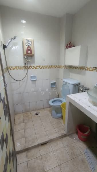 Apartment for Rent at Kuchai Entrepreneurs Park Apartment - Grace Yong - Bathroom - PropertyGuru.com.my