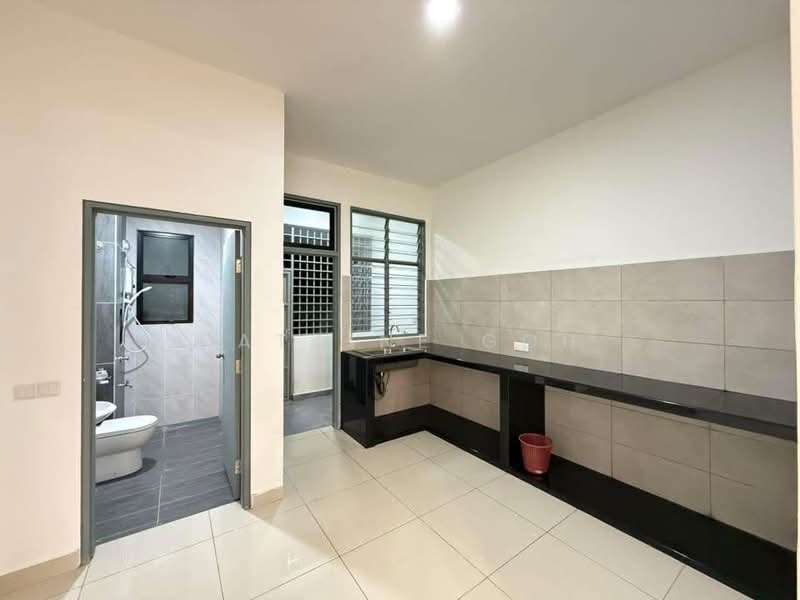 2-storey Terraced House for Rent in Permas Jaya (Johor) - Nataine Goh - Bathroom - PropertyGuru.com.my