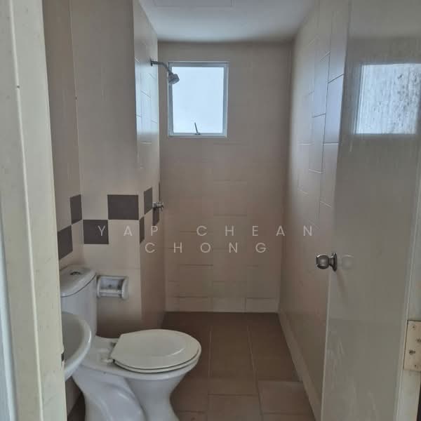 Apartment for Sale at Pangsapuri Seri Mutiara - Yap Chean Chong - Bathroom - PropertyGuru.com.my