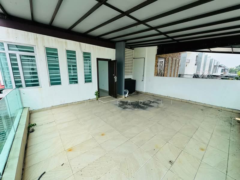 2-storey Terraced House for Sale in Telok Panglima Garang (Selangor) - Mohd Fadzli - Balcony - PropertyGuru.com.my