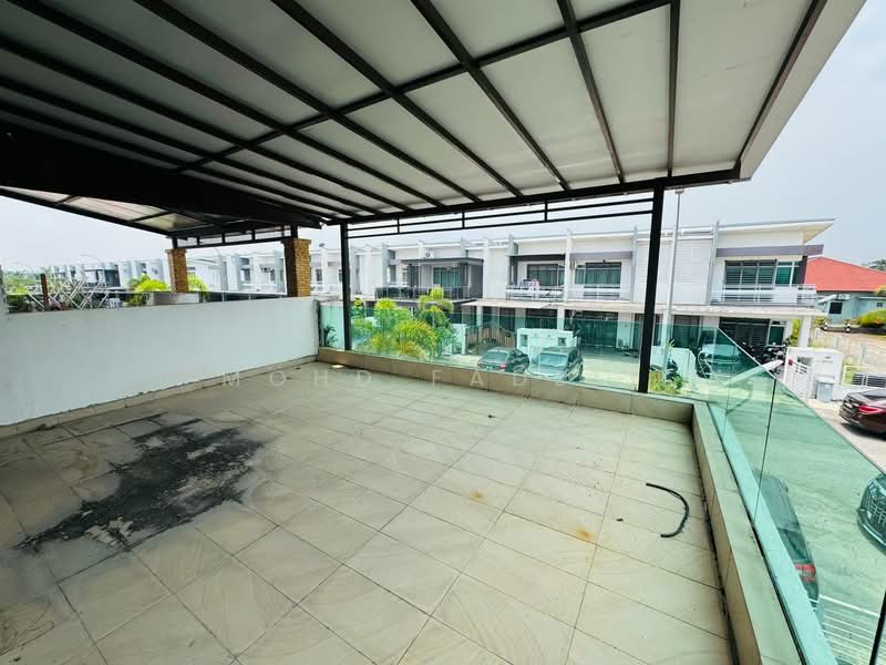 2-storey Terraced House for Sale in Telok Panglima Garang (Selangor) - Mohd Fadzli - Balcony - PropertyGuru.com.my