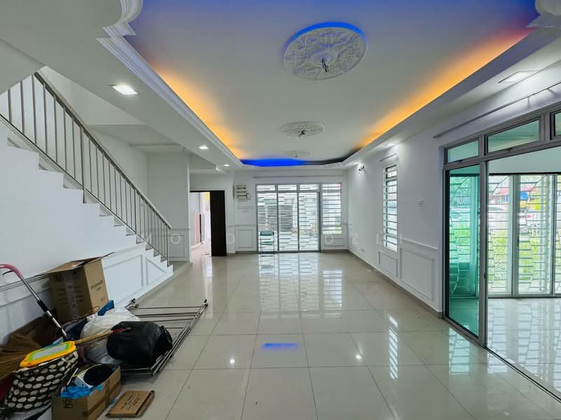 2-storey Terraced House for Sale in Telok Panglima Garang (Selangor) - Mohd Fadzli - Living Room - PropertyGuru.com.my