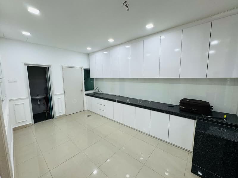 2-storey Terraced House for Sale in Telok Panglima Garang (Selangor) - Mohd Fadzli - Kitchen - PropertyGuru.com.my