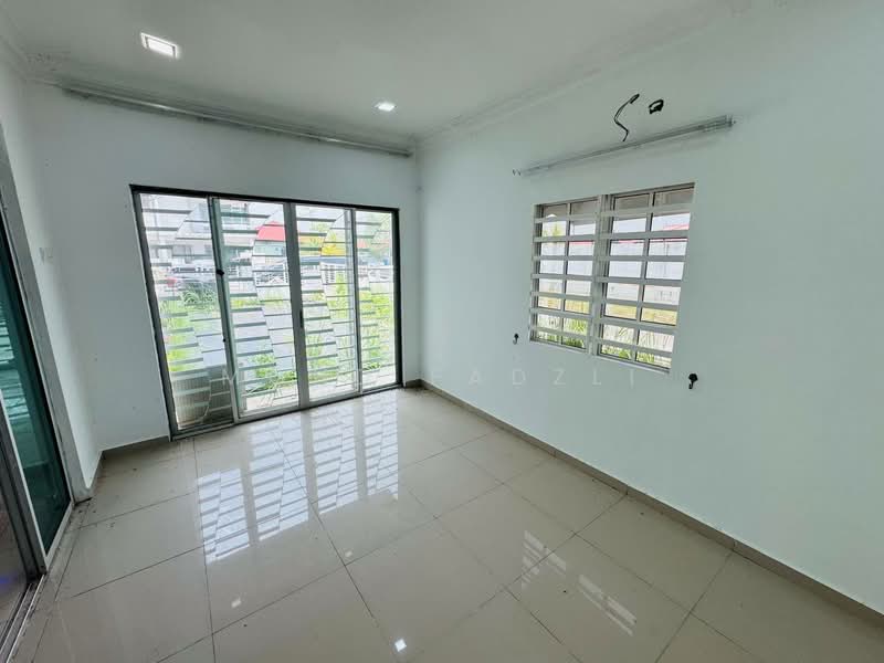 2-storey Terraced House for Sale in Telok Panglima Garang (Selangor) - Mohd Fadzli - Interior - PropertyGuru.com.my