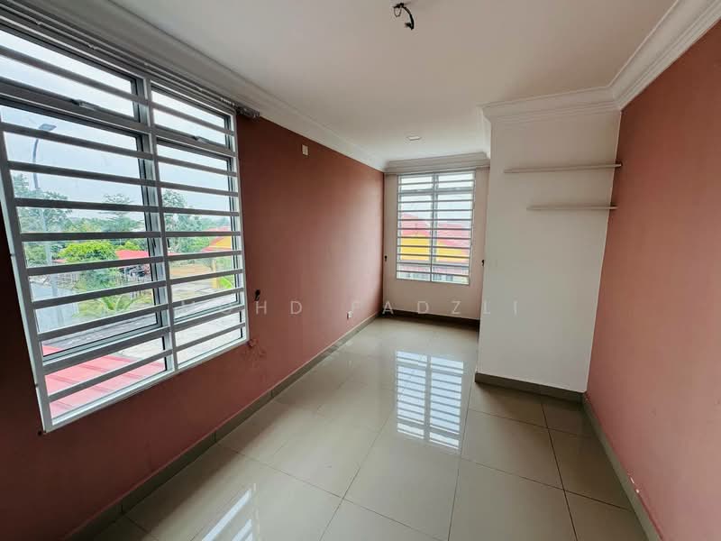 2-storey Terraced House for Sale in Telok Panglima Garang (Selangor) - Mohd Fadzli - Interior - PropertyGuru.com.my