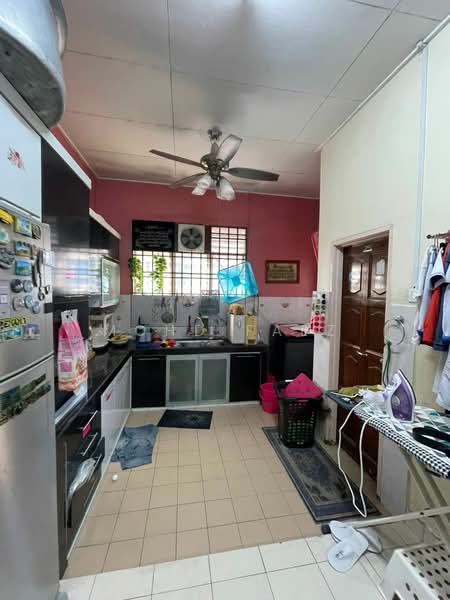 1-storey Terraced House for Sale in Johor Bahru (Johor) - Mohd Faez - Kitchen - PropertyGuru.com.my