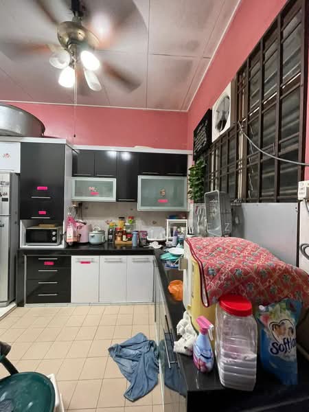 1-storey Terraced House for Sale in Johor Bahru (Johor) - Mohd Faez - Kitchen - PropertyGuru.com.my