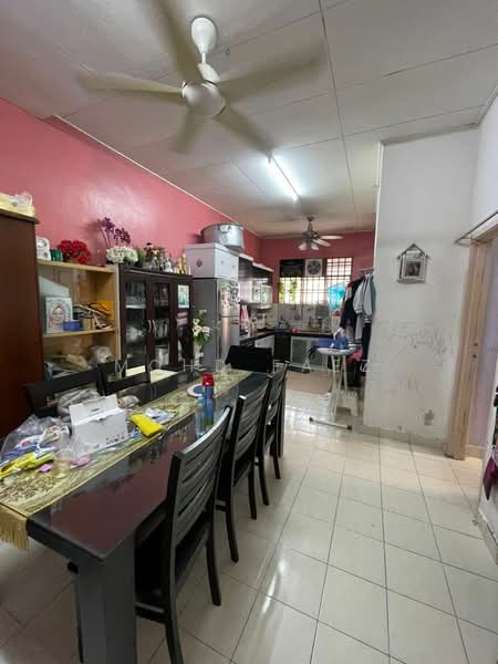 1-storey Terraced House for Sale in Johor Bahru (Johor) - Mohd Faez - Dining Room - PropertyGuru.com.my