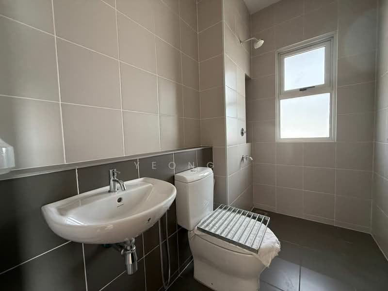 2-storey Terraced House for Rent in Taman Sepang (Sepang) - Yeong . - Bathroom - PropertyGuru.com.my