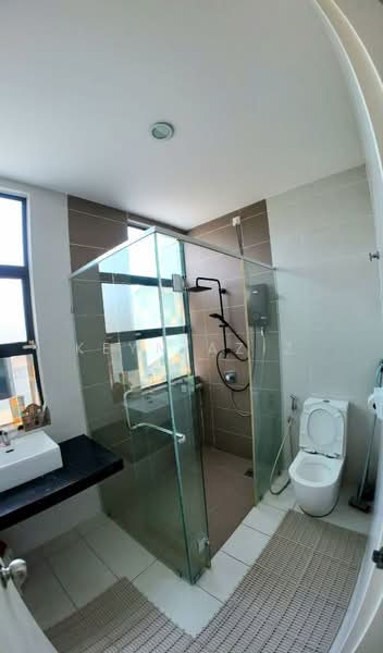 Semi-Detached House for Sale in Diamond City (Semenyih) - Keyn Aziz - Bathroom - PropertyGuru.com.my