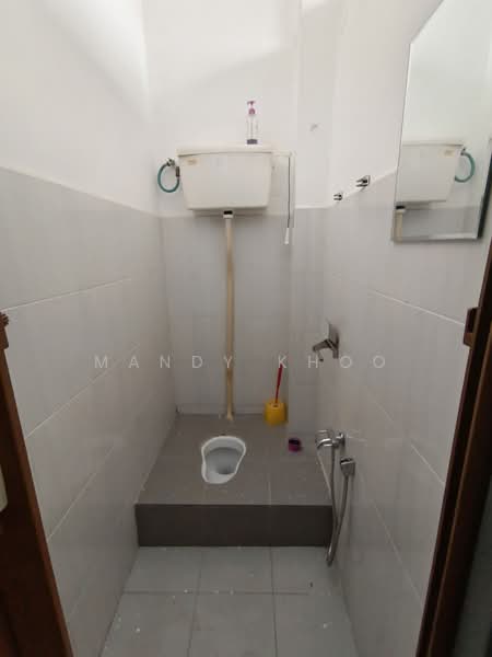 Shop / Office for Rent in Wangsa Maju (Setapak) - Mandy Khoo - Bathroom - PropertyGuru.com.my