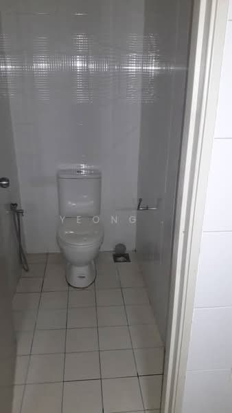 Servis Apartment untuk Disewa di Domain 3 @ NeoCyber - Yeong . - Bathroom - PropertyGuru.com.my