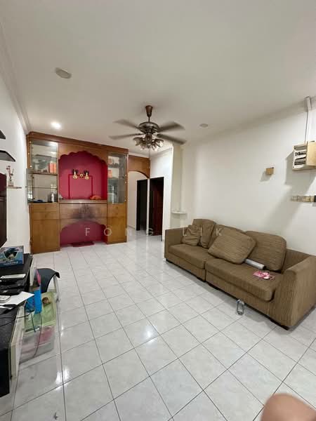 1-storey Terraced House for Sale in Taman Puteri Wangsa (Ulu Tiram) - Fong Lik - Living Room - PropertyGuru.com.my