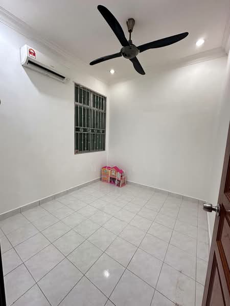1-storey Terraced House for Sale in Taman Puteri Wangsa (Ulu Tiram) - Fong Lik - Interior - PropertyGuru.com.my