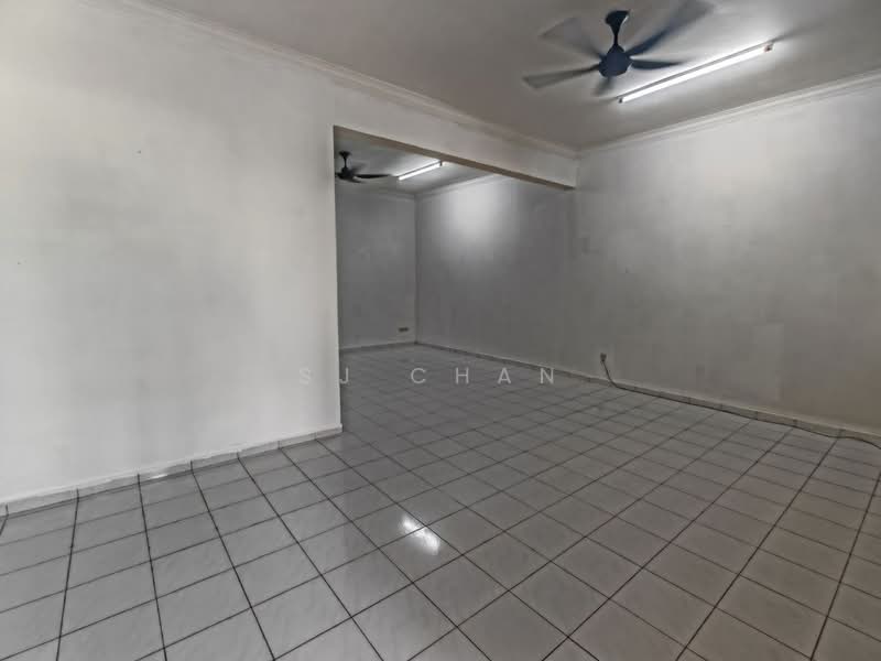 Taman Suria untuk Untuk Disewa - RM 2,500 /bulan, Apr 2026 - Living Room - PropertyGuru.com.my