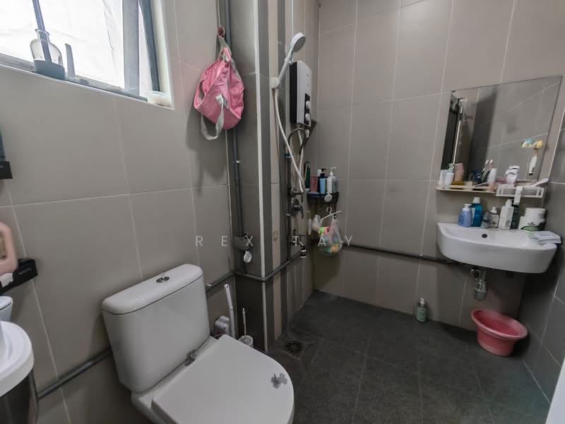 Semi-Detached House for Sale in Taman Sri Intan (Johor Bahru) - Rex Tay - Bathroom - PropertyGuru.com.my