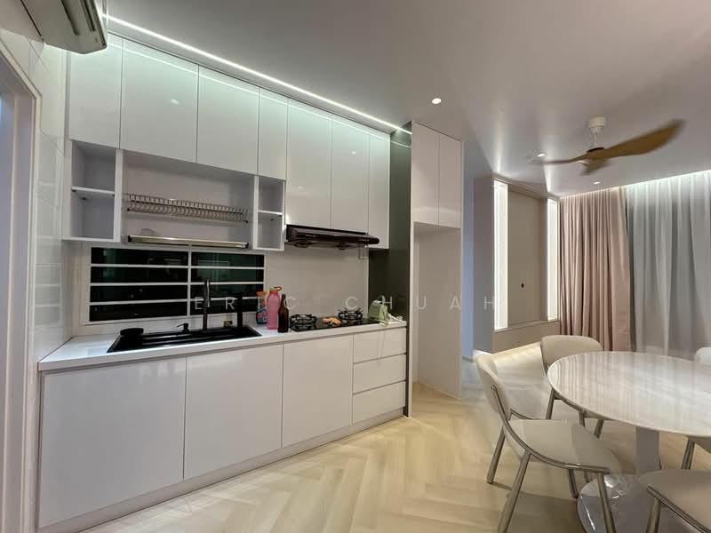 Service Residence for Sale at ARC @ Austin Hills - Eric Chuah - Kitchen - PropertyGuru.com.my