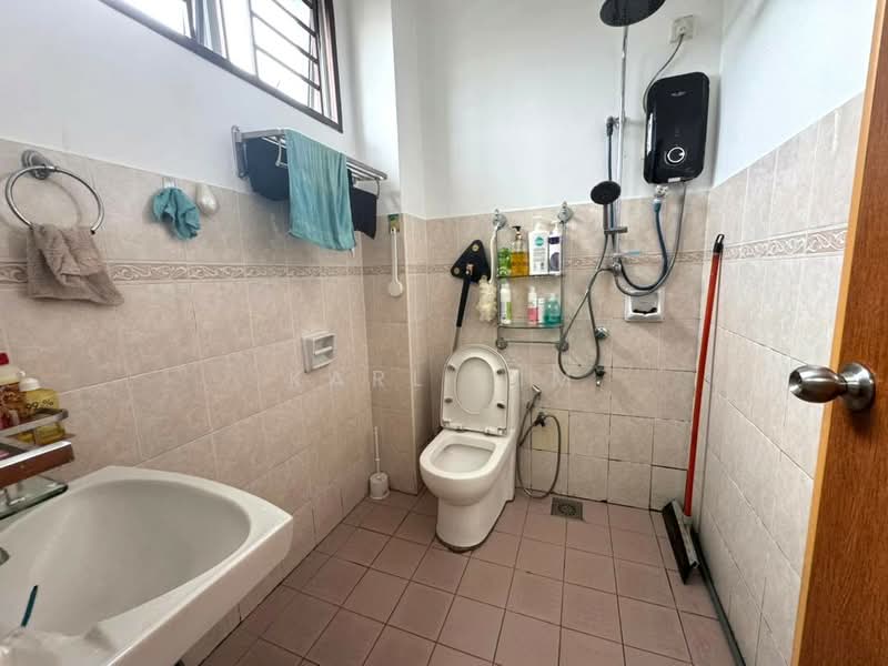 2-storey Terraced House for Sale in Taman Setia Indah (Tebrau) - Karl Lim - Bathroom - PropertyGuru.com.my