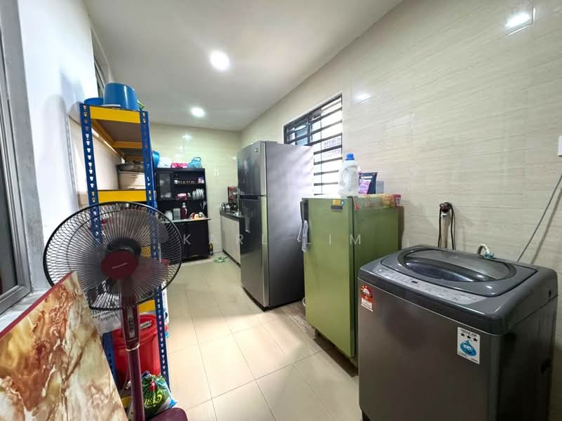2-storey Terraced House for Sale in Taman Setia Indah (Tebrau) - Karl Lim - Kitchen - PropertyGuru.com.my