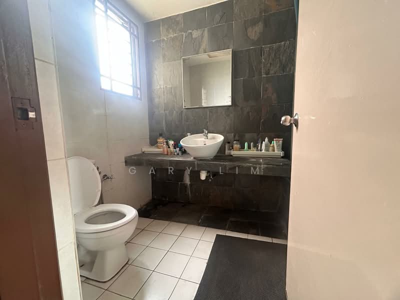 Service Residence for Sale at Ritze Perdana 1 - Gary Lim - Bathroom - PropertyGuru.com.my