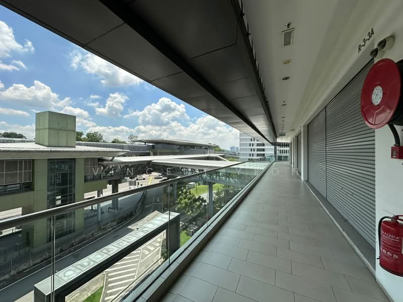 Shop / Office for Rent in Sungai Buloh (Selangor) - Vincent Yeoh - Corridor - PropertyGuru.com.my