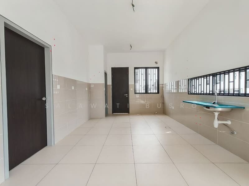 2-storey Terraced House for Sale in Elmina (Shah Alam) - Salawati Busro - Kitchen - PropertyGuru.com.my