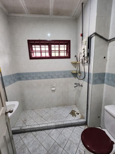 2-storey Terraced House for Sale in Masai (Johor) - Ms Tham - Bathroom - PropertyGuru.com.my