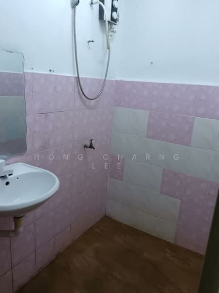 1-storey Terraced House for Rent in Johor Bahru (Johor) - Hong Charng Lee - Bathroom - PropertyGuru.com.my