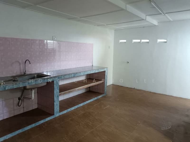 1-storey Terraced House for Rent in Johor Bahru (Johor) - Hong Charng Lee - Kitchen - PropertyGuru.com.my
