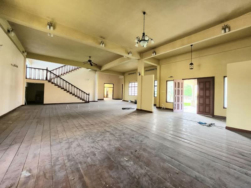 Bungalow for Sale in Country Heights (Kajang) - Afif Azizan - PropertyGuru.com.my