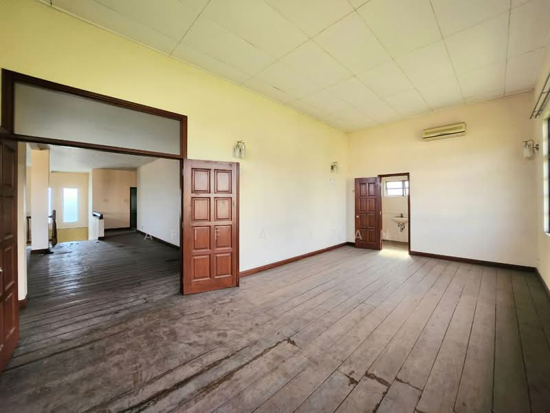 Bungalow for Sale in Country Heights (Kajang) - Afif Azizan - PropertyGuru.com.my