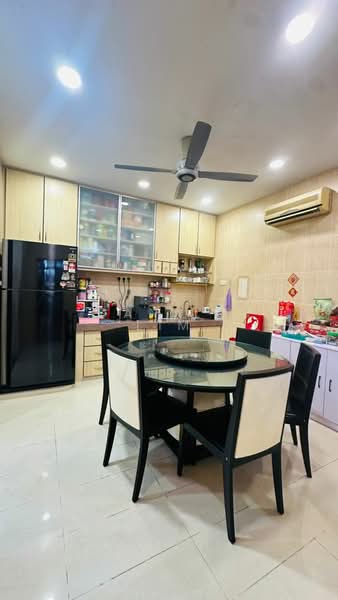 Semi-Detached House for Sale in Cheras (Selangor) - Danilo Lim - Kitchen - PropertyGuru.com.my