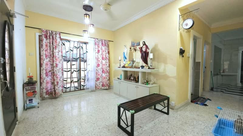 Taman Perling untuk Untuk Dijual - RM 860,000, Apr 2026 - Living Room - PropertyGuru.com.my