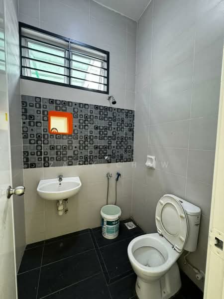 Cluster House for Sale in Taman Gaya (Ulu Tiram) - Zack Chow - Bathroom - PropertyGuru.com.my
