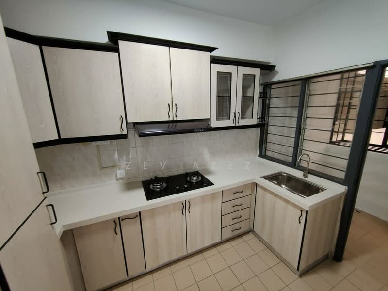 Condominium for Rent at Bayu Tasik 1 - Zev Azez - Kitchen - PropertyGuru.com.my