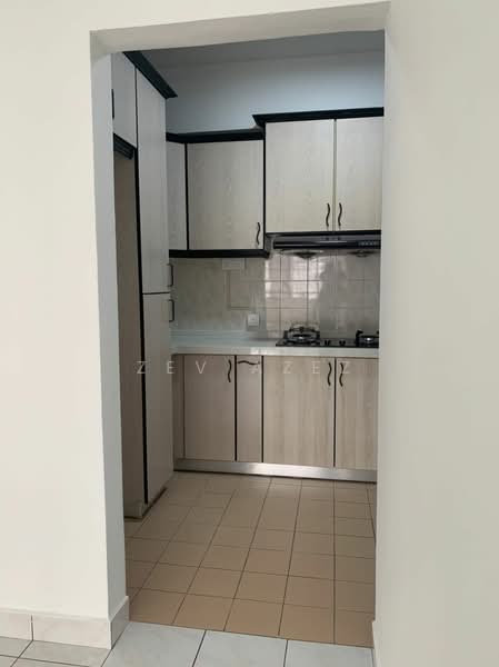 Condominium for Rent at Bayu Tasik 1 - Zev Azez - Kitchen - PropertyGuru.com.my