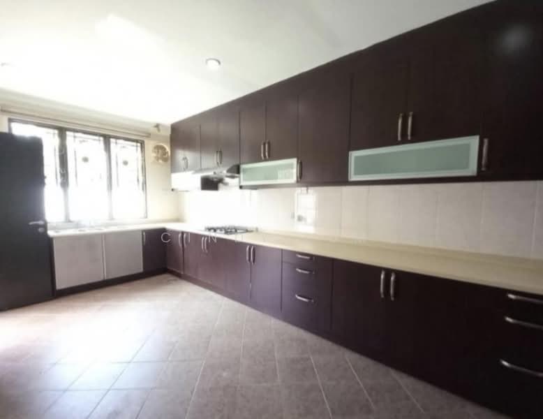Semi-Detached House for Sale in Taman Yarl (Jalan Klang Lama (Old Klang Road)) - Cindy Lum - Kitchen - PropertyGuru.com.my