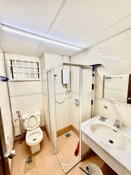 Condominium for Rent at Gurney Park Condominium - Bear Tan - Bathroom - PropertyGuru.com.my