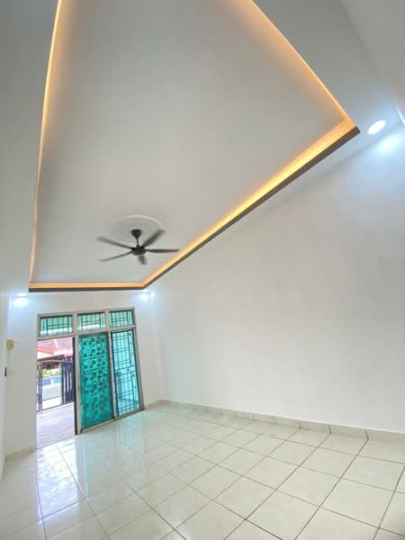 Bandar Putra untuk Untuk Dijual - RM 440,000, Apr 2026 - Living Room - PropertyGuru.com.my