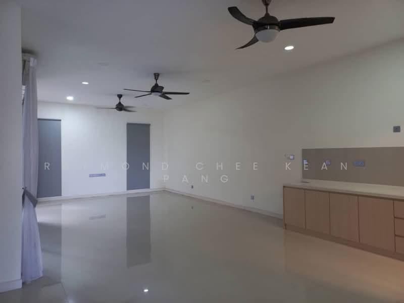 2.5-storey Terraced House for Sale in Taman Equine (Seri Kembangan) - Raymond Chee Kean Pang - Living Room - PropertyGuru.com.my