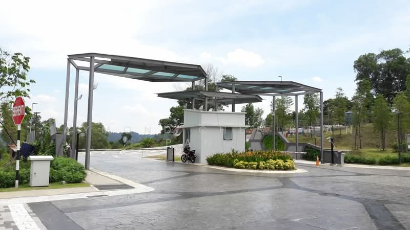 Rumah Teres 3 Tingkat untuk Dijual di Seri Kembangan (Selangor) - Raymond Chee Kean Pang - Exterior - PropertyGuru.com.my